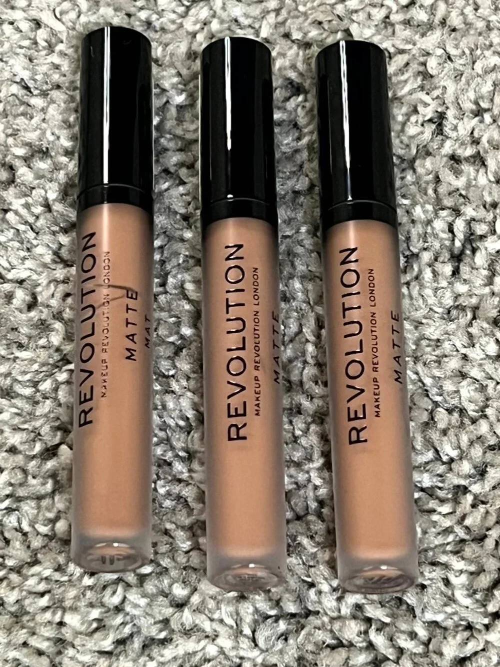 Revolution Matte Lip Gloss 0.1 G Matte Hustle 119 3 Pack